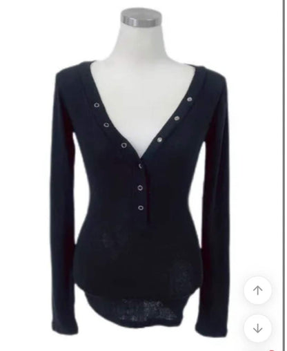 【25OCT08】性感V領鈕扣修身長袖上衣(3色入)